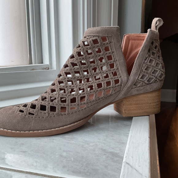 Jeffrey Campbell boots - Picture 6 of 8